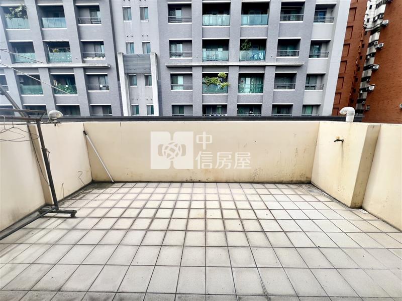 獨家!大里新芳路邊間透天房屋室內格局與周邊環境