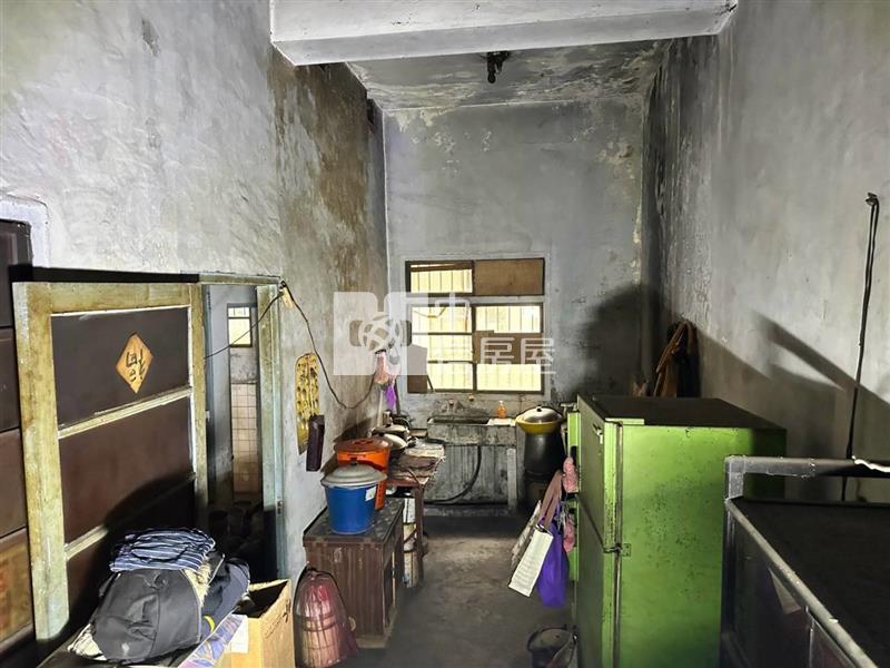 正中山東路站前商圈店面/地坪54坪/使用88坪/傳家店面、投資首選房屋室內格局與周邊環境