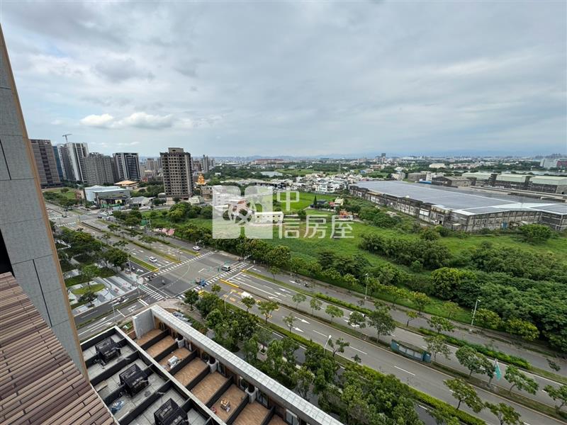 青埔美術水公園2房+平車房屋室內格局與周邊環境