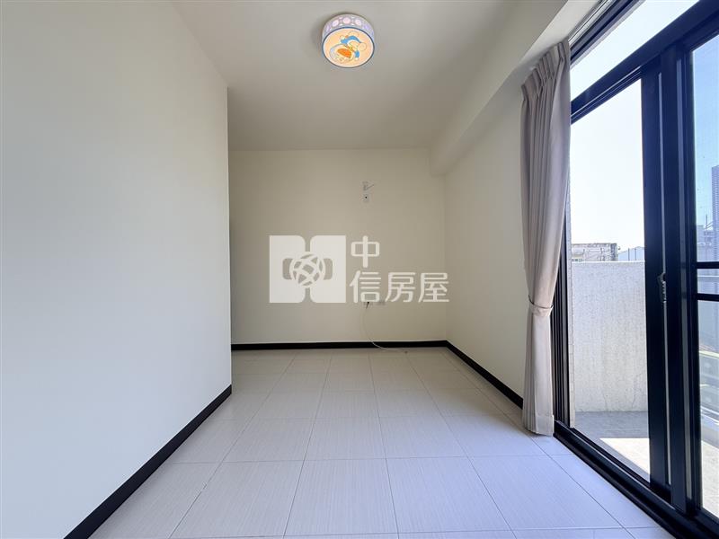 海佃路大面寬智能科技輕屋齡車墅房屋室內格局與周邊環境