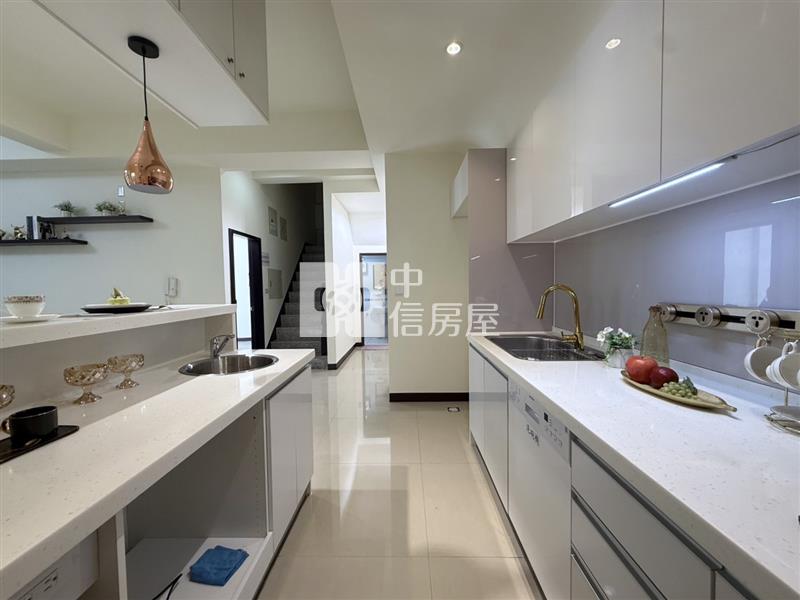 海佃路大面寬智能科技輕屋齡車墅房屋室內格局與周邊環境