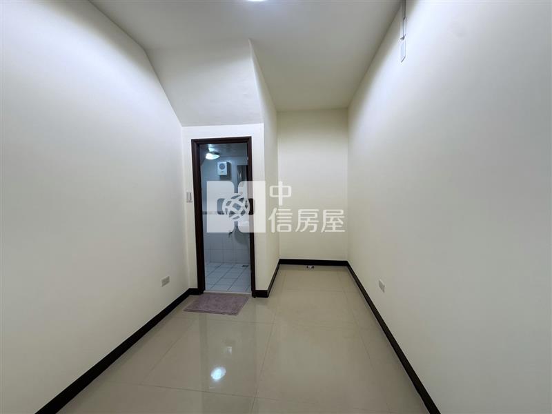 海佃路大面寬智能科技輕屋齡車墅房屋室內格局與周邊環境