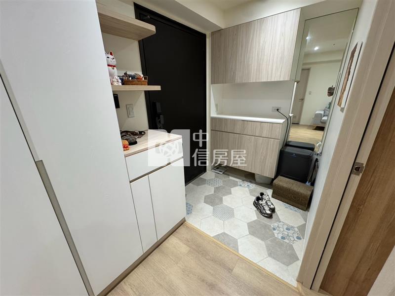 A18高鐵站前精美大2房+平車房屋室內格局與周邊環境