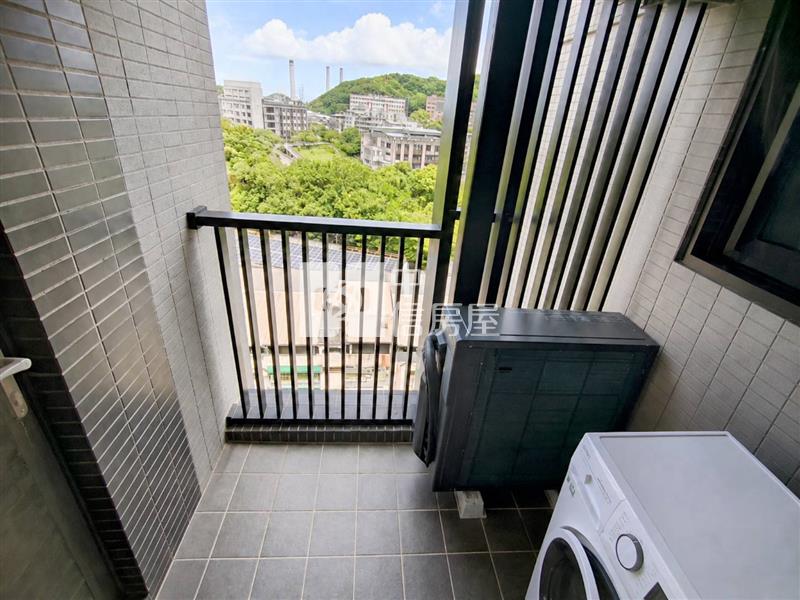 夢悅城頂樓景觀2房車房屋室內格局與周邊環境