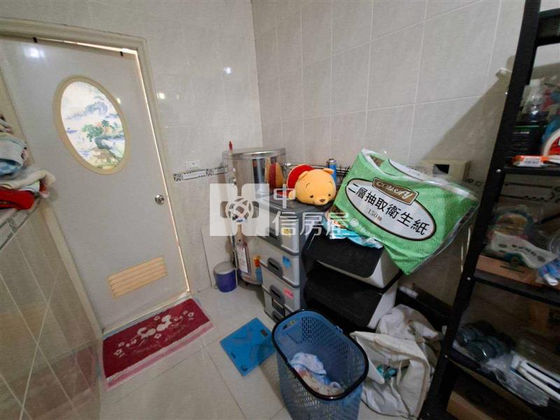 龍岡商圈超值大地坪透天房屋室內格局與周邊環境
