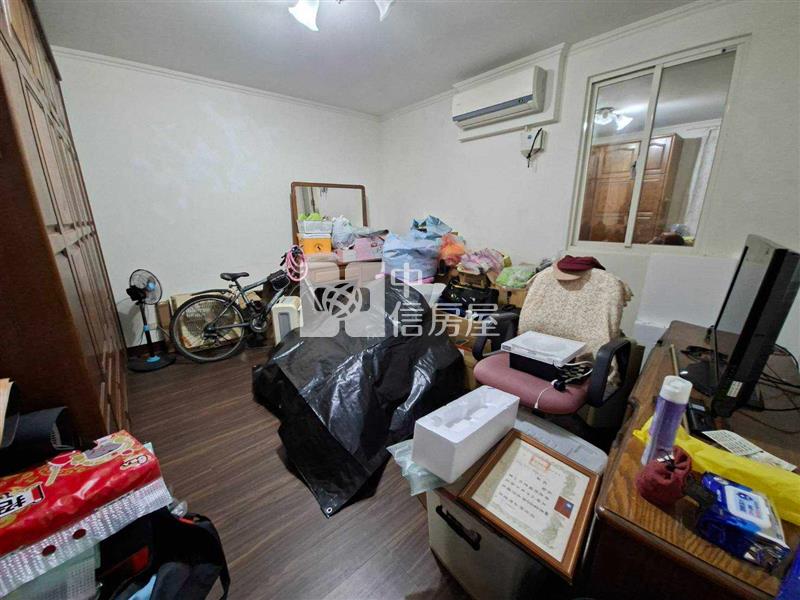 龍岡商圈超值大地坪透天房屋室內格局與周邊環境