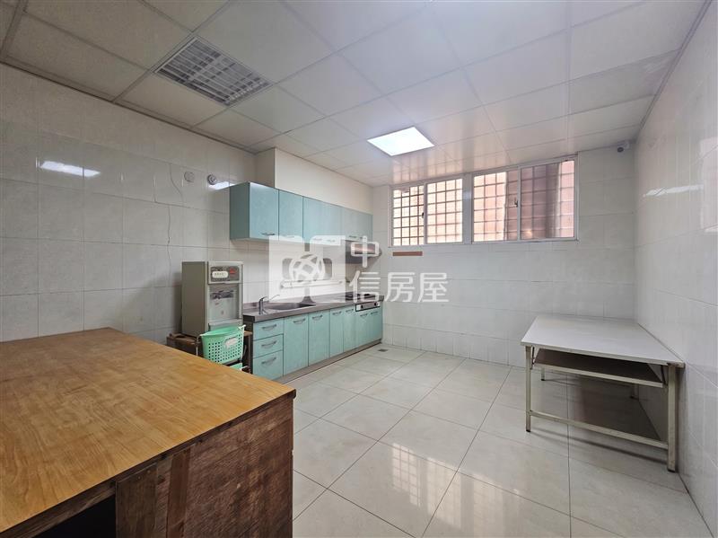 環中路北屯路交界朝南金透店房屋室內格局與周邊環境