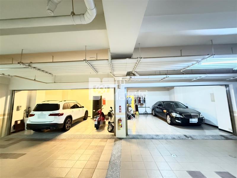 大毅雙十流域電梯三車豪墅房屋室內格局與周邊環境