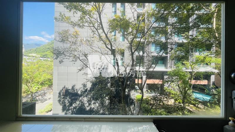 超低公設工業風溫泉熱套房房屋室內格局與周邊環境