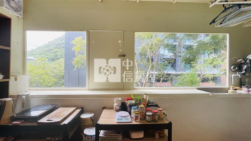 超低公設工業風溫泉熱套房房屋室內格局與周邊環境