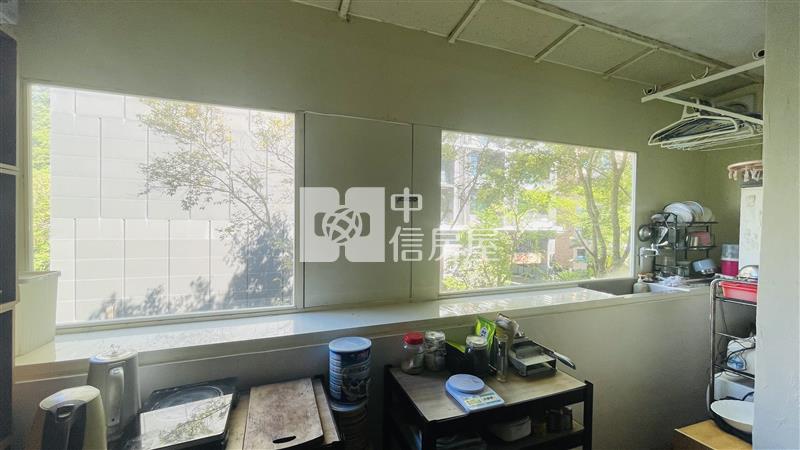 超低公設工業風溫泉熱套房房屋室內格局與周邊環境