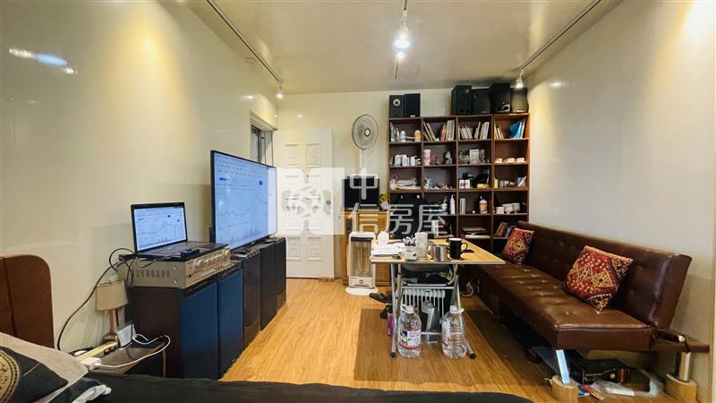 超低公設工業風溫泉熱套房房屋室內格局與周邊環境