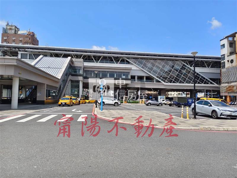 岡山星巴克商二建地房屋室內格局與周邊環境