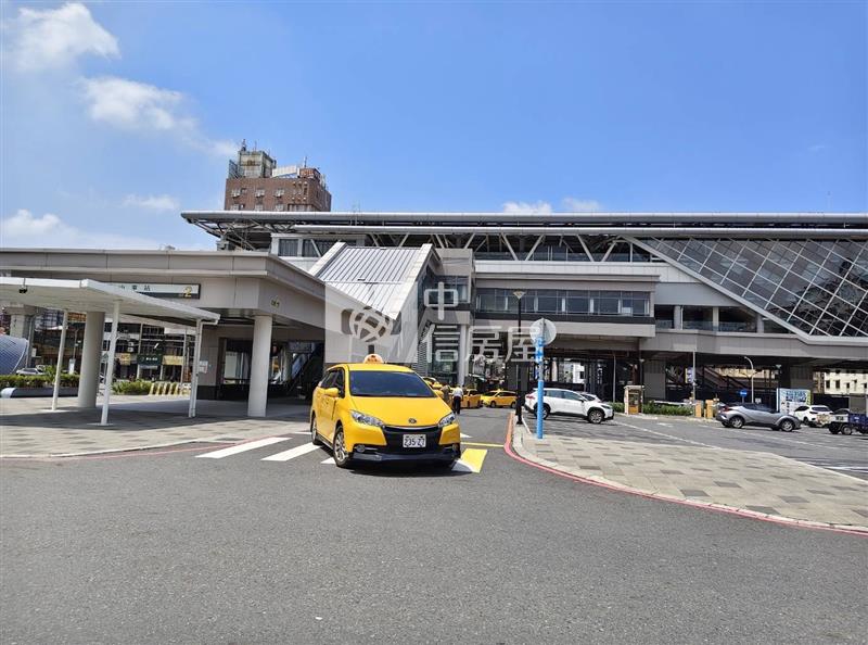 岡山星巴克商二建地房屋室內格局與周邊環境
