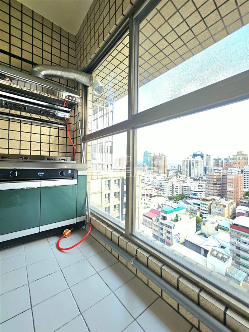 頂好文心一房一廳+平車房屋室內格局與周邊環境