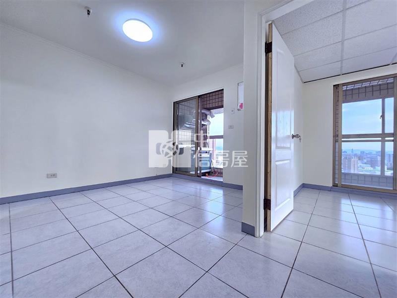 頂好文心一房一廳+平車房屋室內格局與周邊環境
