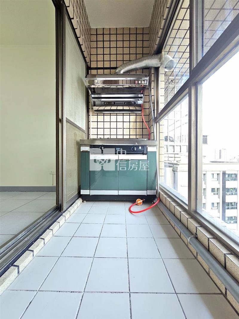 頂好文心一房一廳+平車房屋室內格局與周邊環境