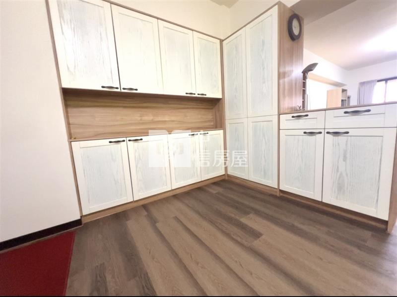佳福謙邑精裝大三房附機上休旅車位房屋室內格局與周邊環境