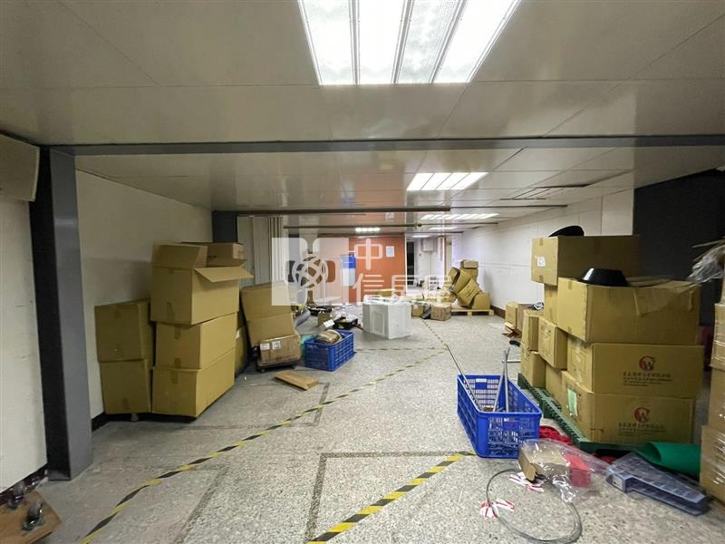 R11 龍潭工業區雙透天廠房【新莊中央加盟店】房屋室內格局與周邊環境