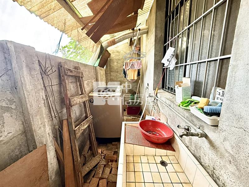 龍岡森林公園透天房屋室內格局與周邊環境