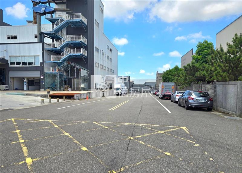 楊梅【高鐵南路】臨15米路面寬丁工房屋室內格局與周邊環境