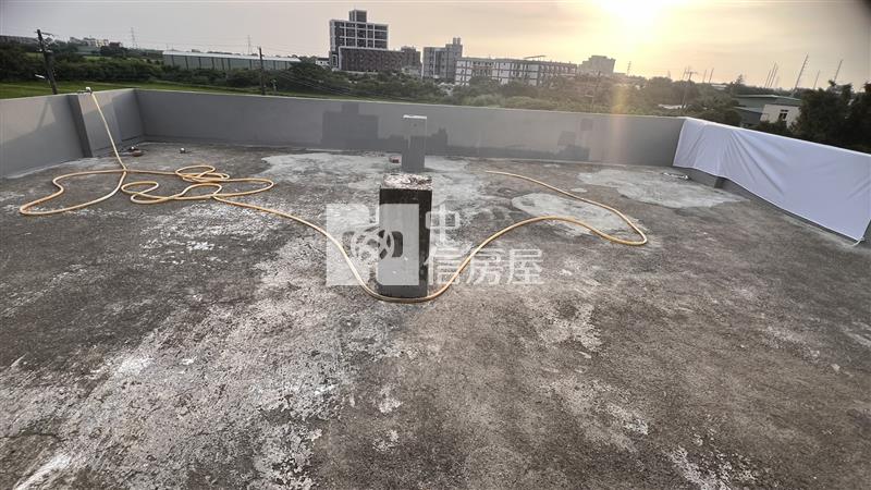 臨近新屋市區整新大農舍房屋室內格局與周邊環境