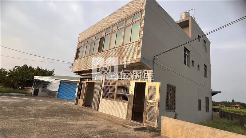 臨近新屋市區整新大農舍房屋室內格局與周邊環境