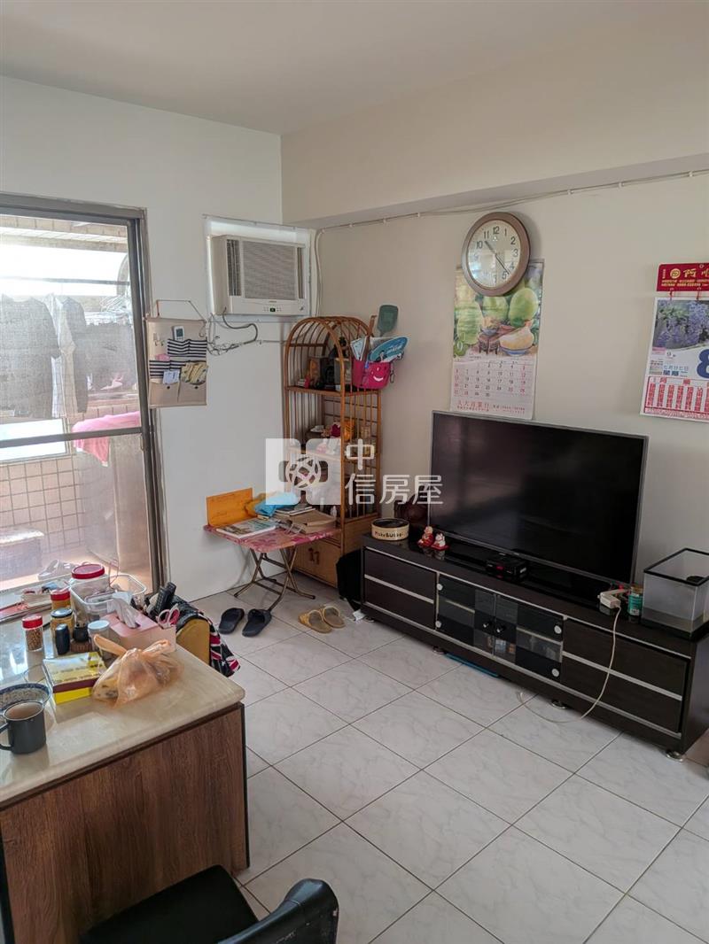 龍興國中旁美電梯三房房屋室內格局與周邊環境