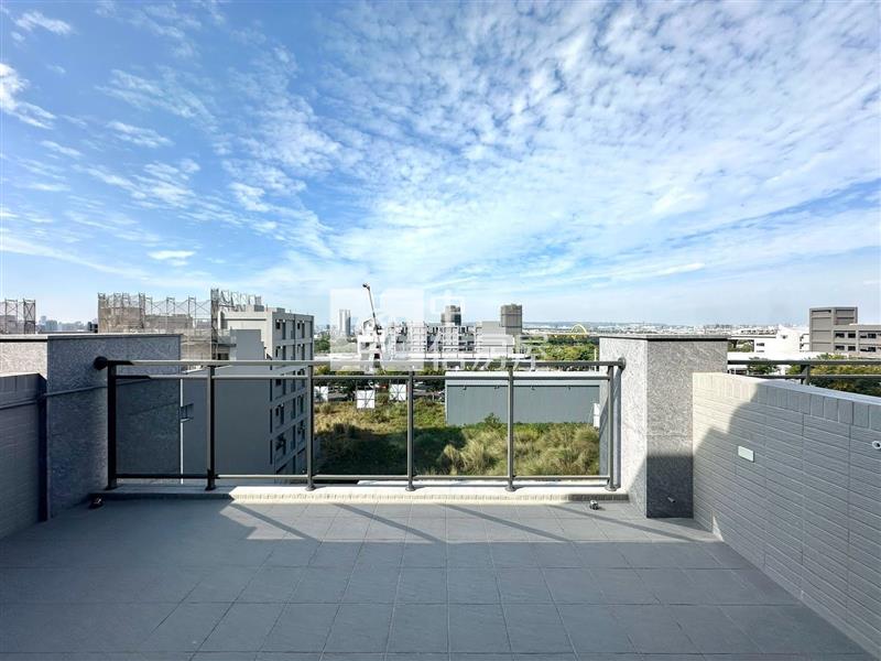 漢神洲際全新臨路電梯別墅房屋室內格局與周邊環境