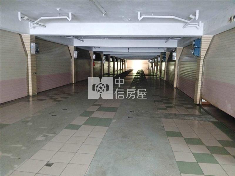 過嶺重劃區旁雙車位別墅房屋室內格局與周邊環境