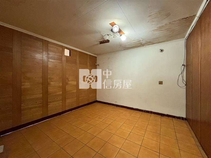 正中豐路旁透店房屋室內格局與周邊環境