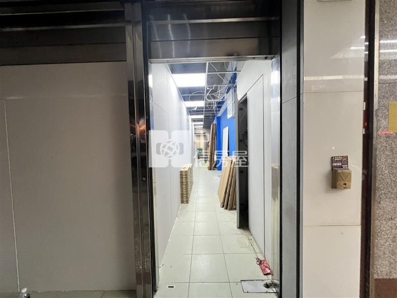 逢甲商圈黃金店面透天房屋室內格局與周邊環境
