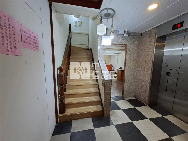 B1-130中華商圈華廈店住房屋室內格局與周邊環境