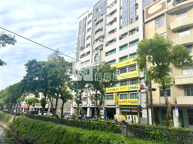 都會新寵三房河岸美宅(專任)房屋室內格局與周邊環境