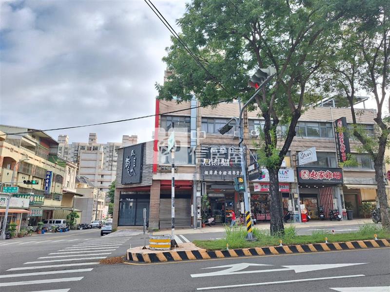 西屯中科福科路透天店面房屋室內格局與周邊環境