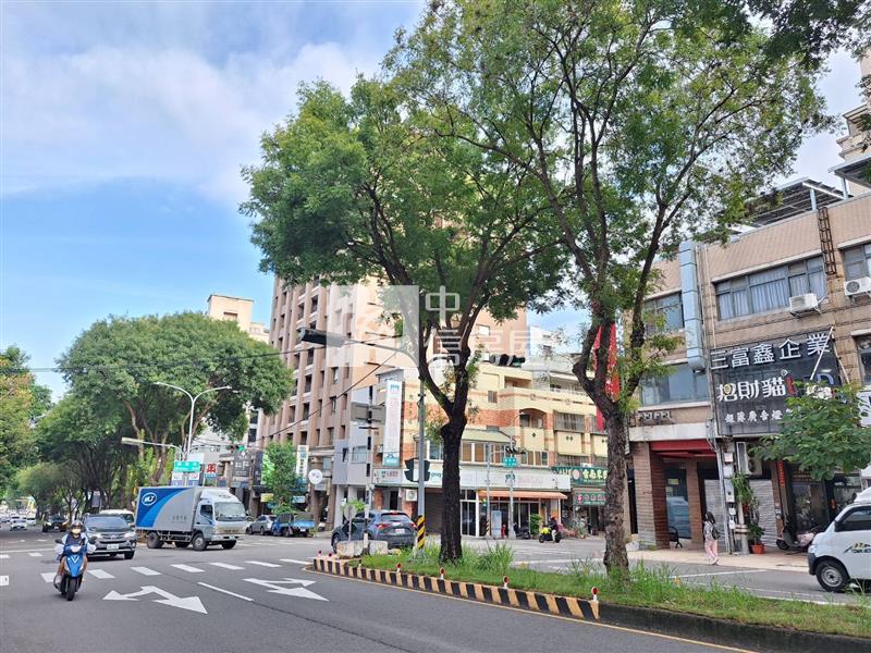 福科路黃金店面房屋室內格局與周邊環境