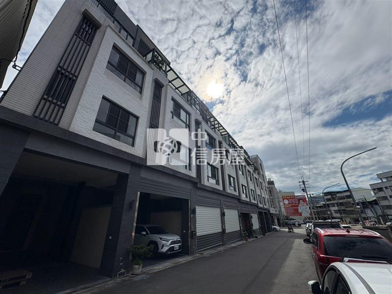軟體園區全新未住臨路電梯別墅房屋室內格局與周邊環境