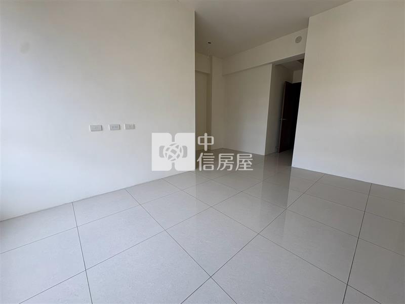 軟體園區全新未住臨路電梯別墅房屋室內格局與周邊環境