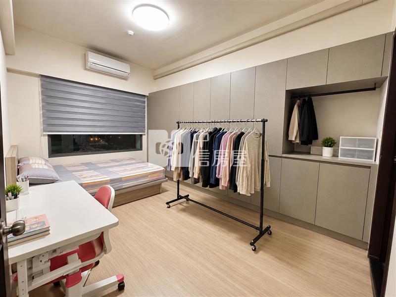 沙鹿重劃區四房平車美屋房屋室內格局與周邊環境