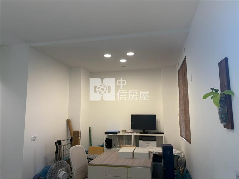 雅典邊間花園別墅房屋室內格局與周邊環境