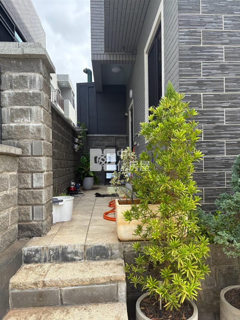 雅典邊間花園別墅房屋室內格局與周邊環境