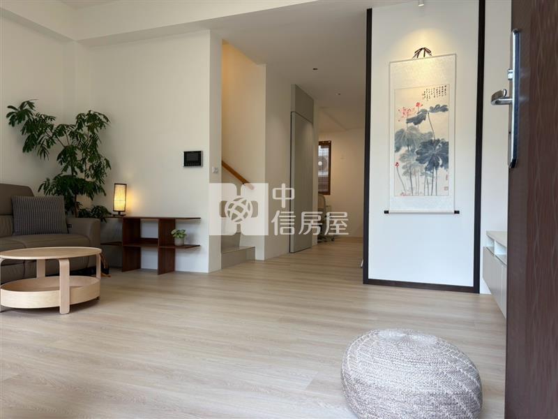 雅典邊間花園別墅房屋室內格局與周邊環境