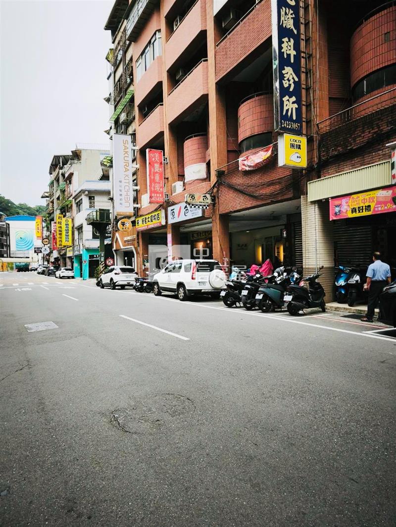 仁二路黃金店面房屋室內格局與周邊環境