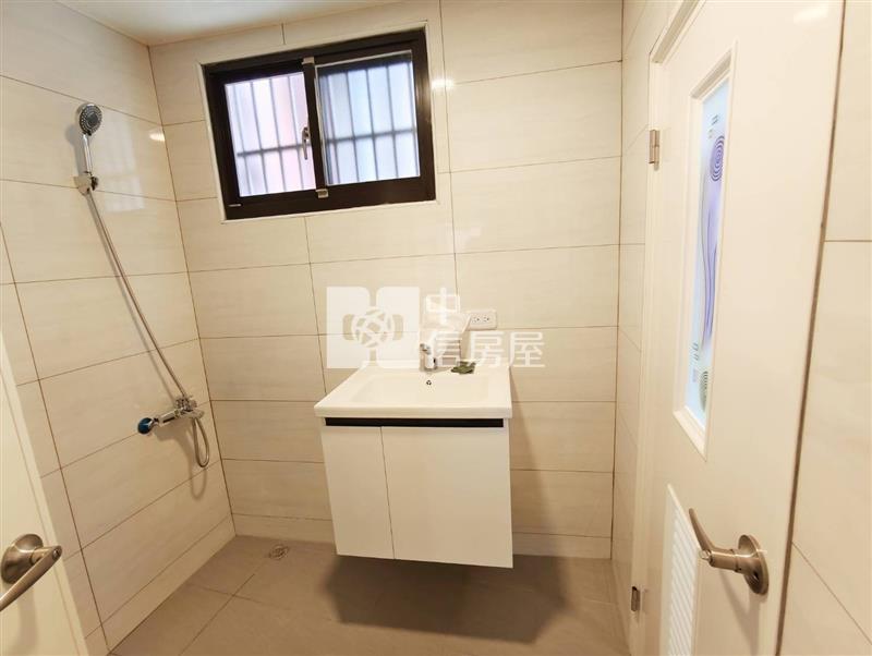 內壢興仁國小美透天房屋室內格局與周邊環境