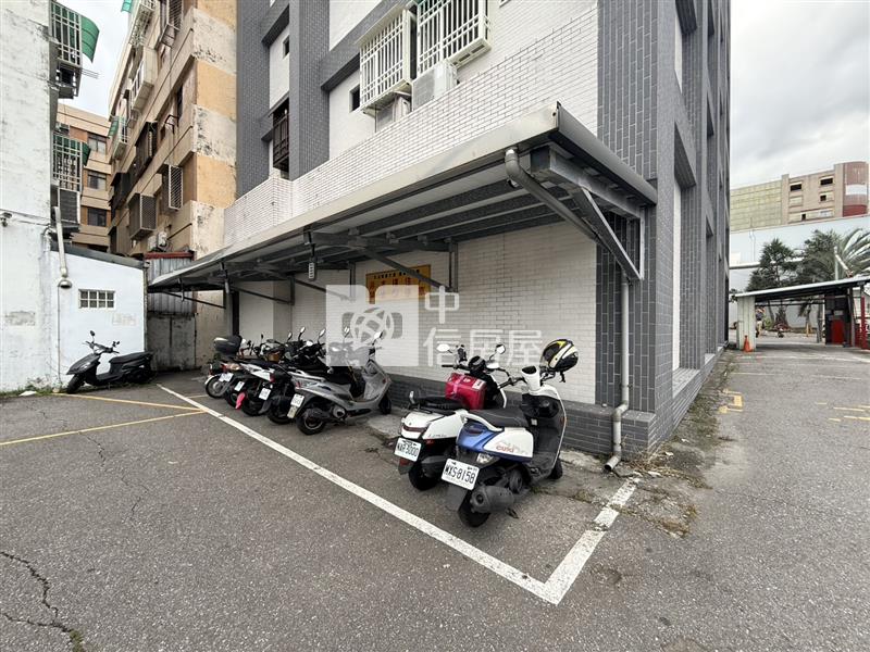 花蓮站前輕屋齡大套房(B68)