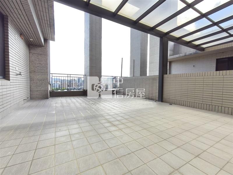 近G09捷運站大露臺3房車房屋室內格局與周邊環境
