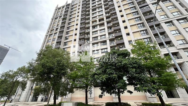 青埔A19典雅露臺三房+雙車位房屋室內格局與周邊環境