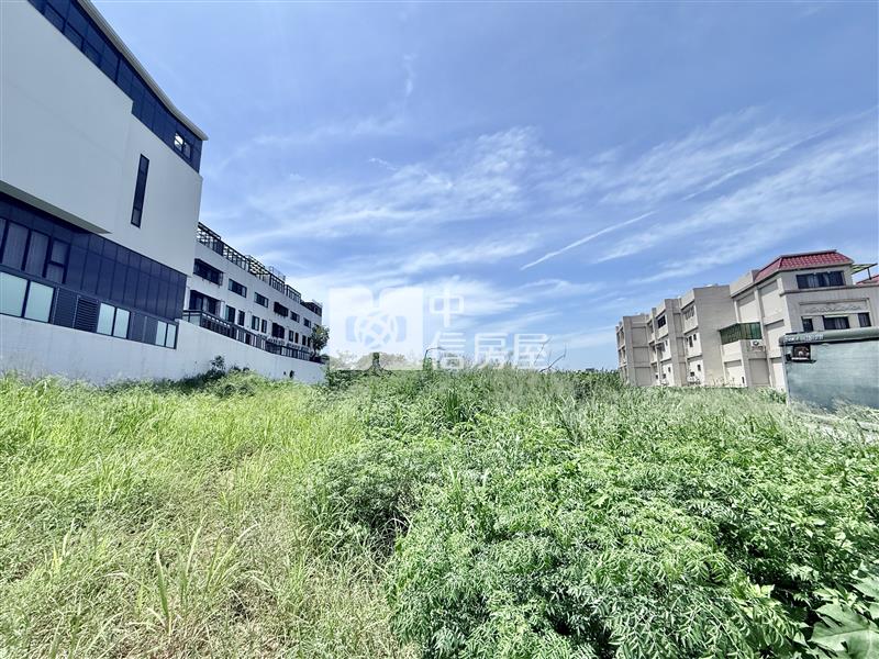 新光田特區旁|1193坪住二建地|15米路40米大面寬房屋室內格局與周邊環境