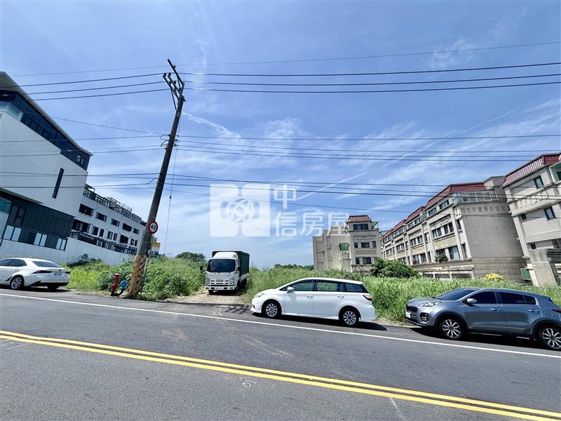 新光田特區旁|1193坪住二建地|15米路40米大面寬房屋室內格局與周邊環境