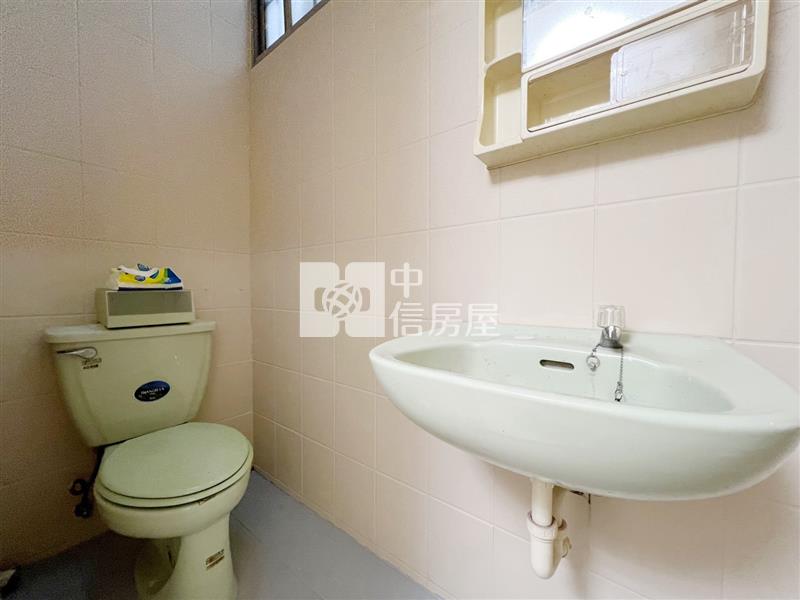 暖暖源遠路小透天房屋室內格局與周邊環境